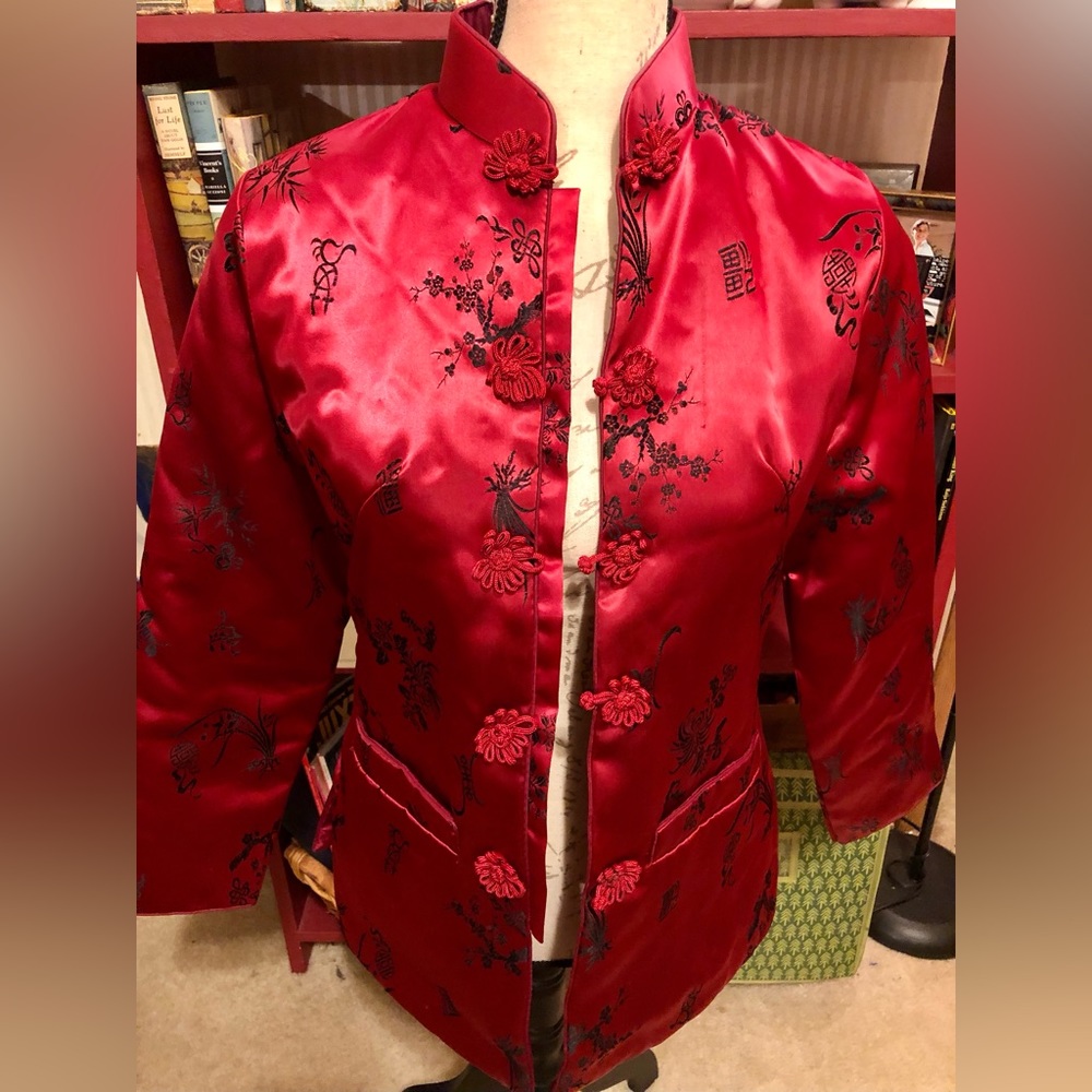 Vintage satin red Tang style button up quilted jacket with embroidery patterns